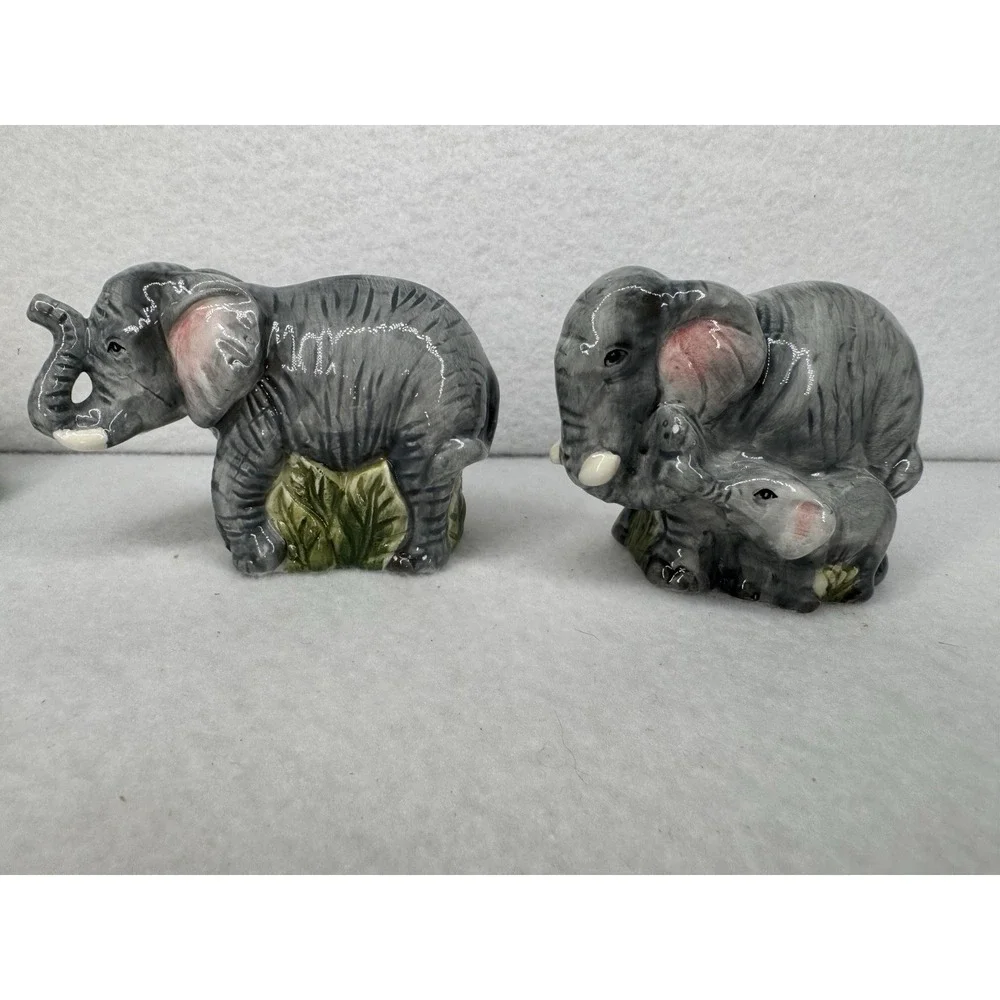 Elephant Family Salt & Pepper Shakers Ceramic Tree Holder Safari Figurine Set